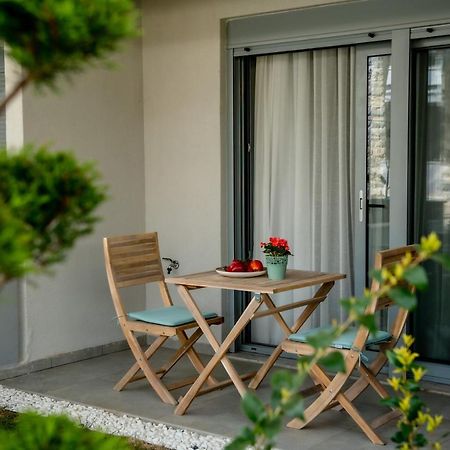 Itaka Studio Apartments - Halkidiki Suites Com Нікіті Екстер'єр фото