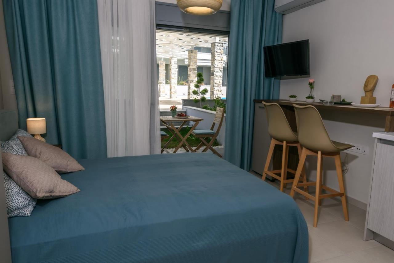 Itaka Studio Apartments - Halkidiki Suites Com Нікіті Екстер'єр фото
